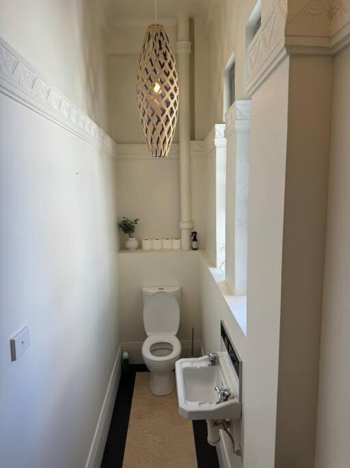 4 Large Bedroom Apartment In The City Hastings Kültér fotó