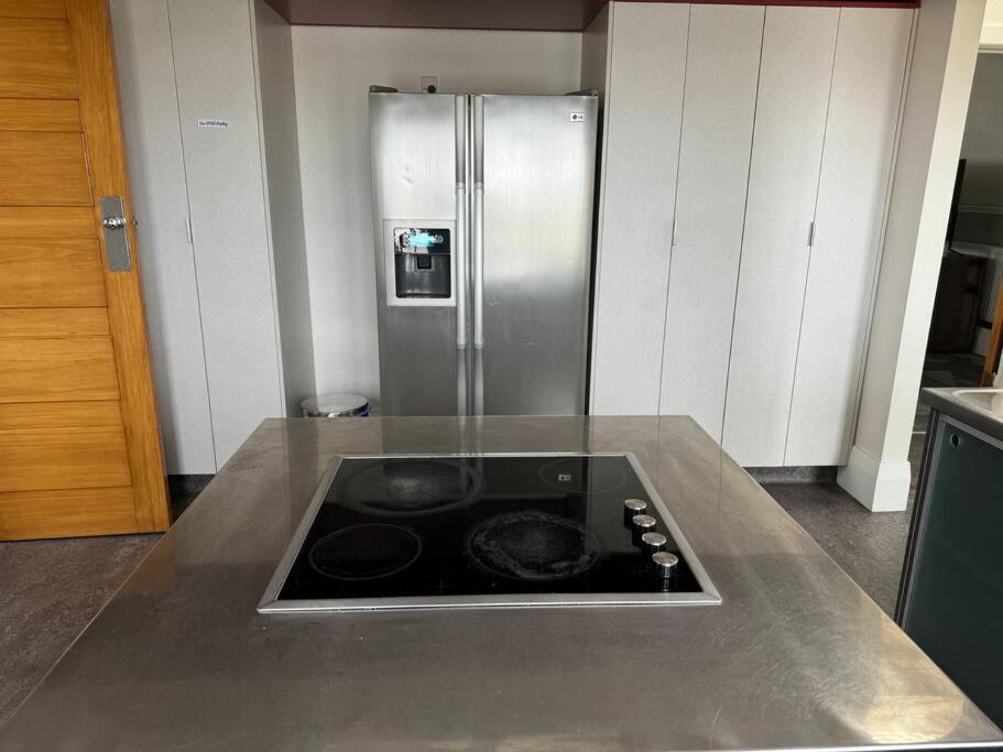 4 Large Bedroom Apartment In The City Hastings Kültér fotó