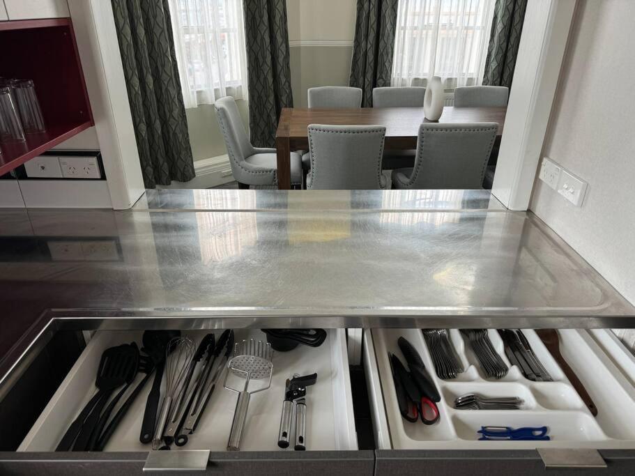 4 Large Bedroom Apartment In The City Hastings Kültér fotó