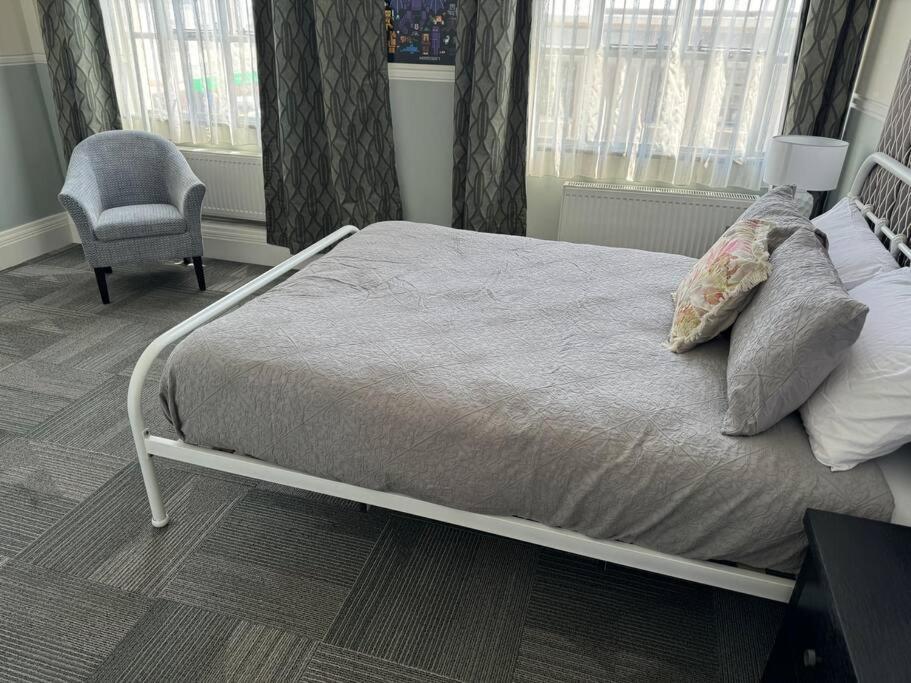 4 Large Bedroom Apartment In The City Hastings Kültér fotó