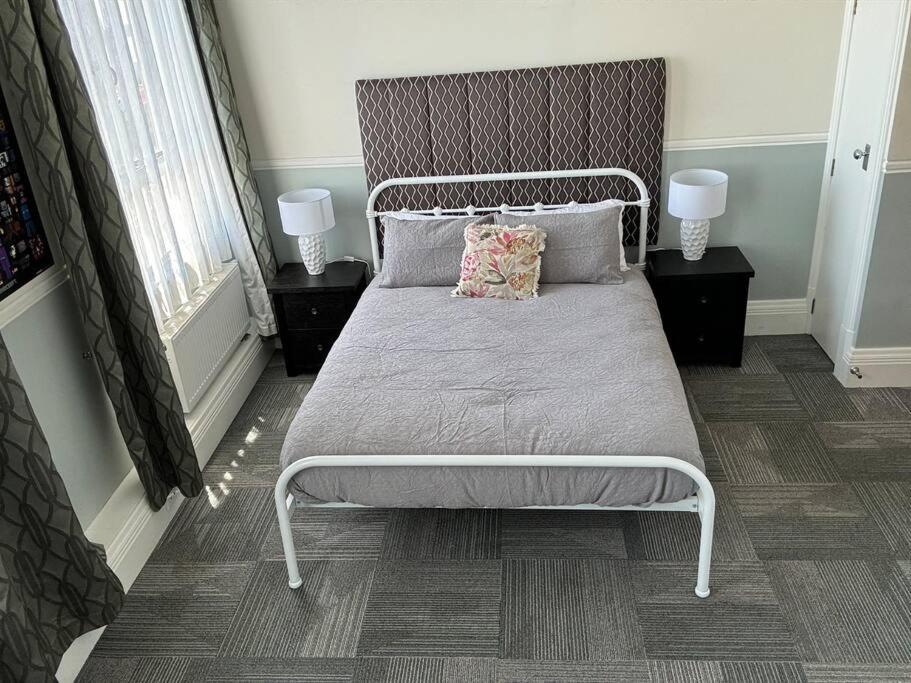 4 Large Bedroom Apartment In The City Hastings Kültér fotó