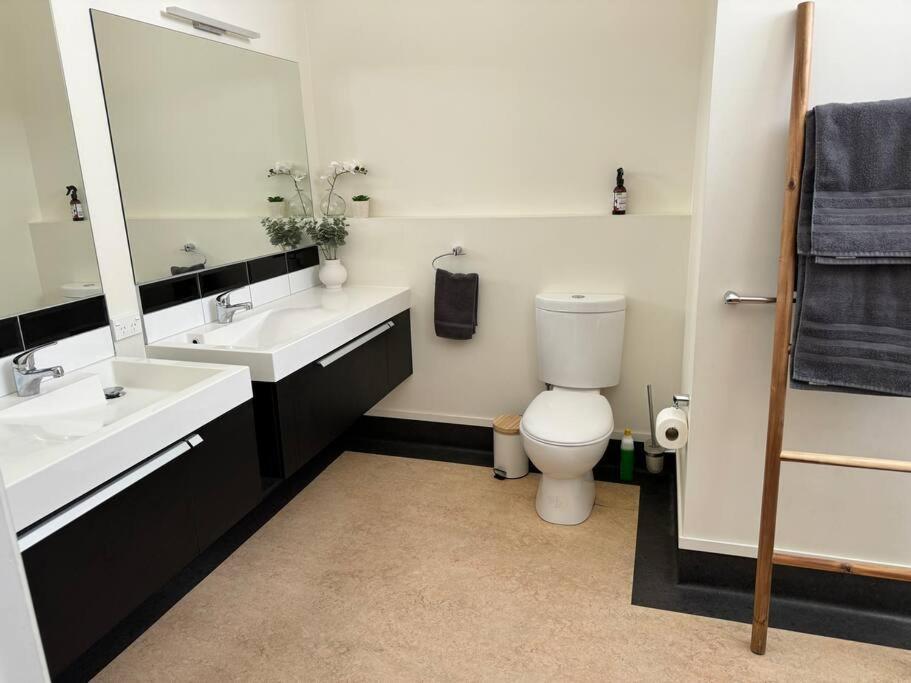 4 Large Bedroom Apartment In The City Hastings Kültér fotó